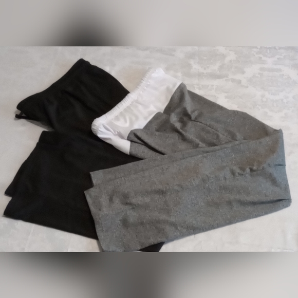 Bundle- Summer Casual Pants Medium - Picture 3 of 14